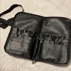 Makeup artist brush belt / brush bag